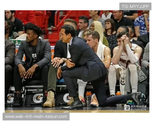 公牛柯林斯赛季报销艾维长期缺阵 轮换深度遭遇严峻考验 公牛柯林斯赛季报销艾维长期缺阵 轮换深度遭遇严峻考验